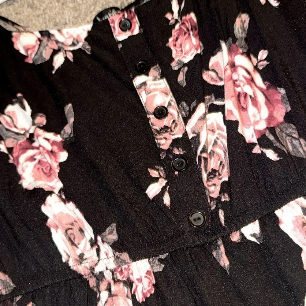 Cutsie flowery dress. Women’s XL. Adjustable thin straps. - Picture 2 of 4